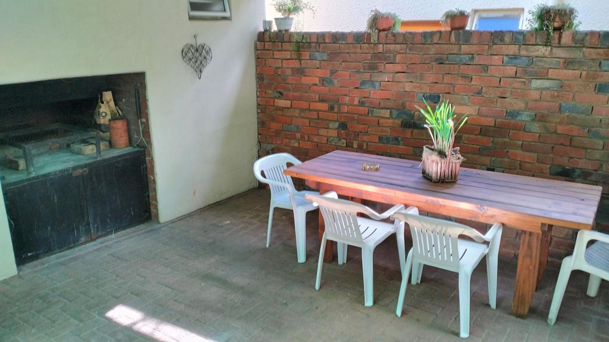 Anri Guesthouse Bloemfontein Exterior foto